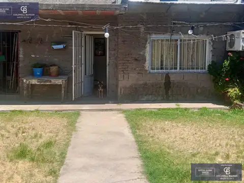 Casa 2 ambientes con 2 baños
