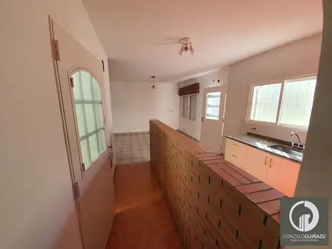 Casa 3 ambientes con 1 baño