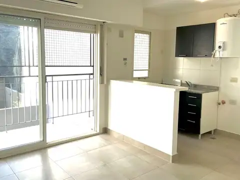 IMPECABLE MONOAMBIENTE DESDE 1 de ENERO LISTO PARA ENTRAR