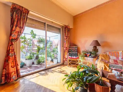 Venta depto de 3 amb, mas dep con Balcon en Flores