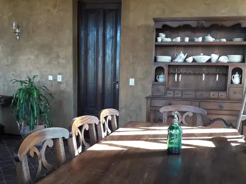 Casa 5 ambientes con 3 baños