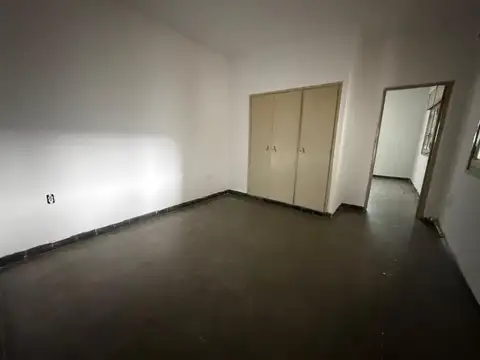Casa 5 ambientes con 1 baño