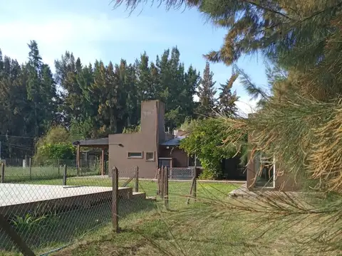 Casa en venta - 3 Dormitorios 3 Baños - La Plata