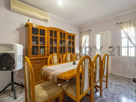 venta casa  4 ambientes San Antonio de Padua con pileta quincho y garage para 2 autos