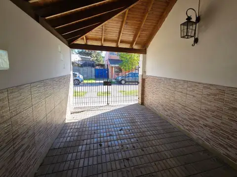 Casa en Alquiler en Llavallol, $ 850.000
