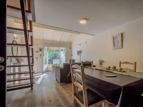 Depto Tipo Casa en Venta de 5 ambientes
