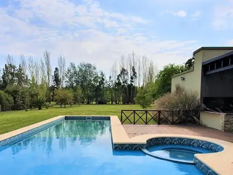 Casa en Venta en Coronel Brandsen, USD 400.000