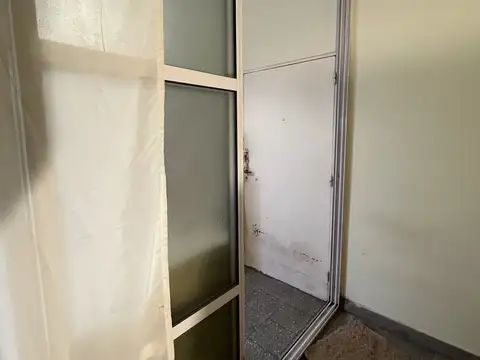 Monoambiente en planta baja con Patio. Apto crédito y profesional