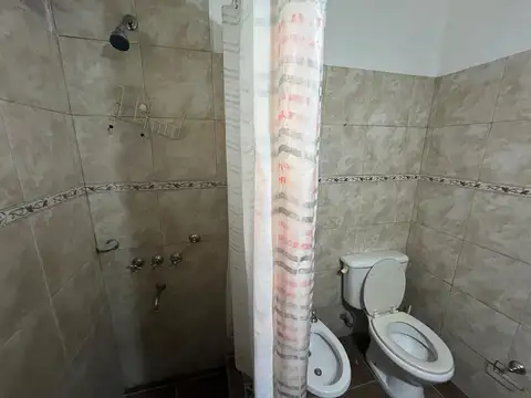 Casa en Alquiler con 1 cochera