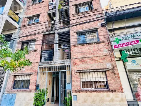 Venta Departamento 1 Dormitorio Con Patio en Abasto