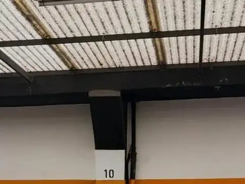 Cochera en Venta con acceso Ascensor