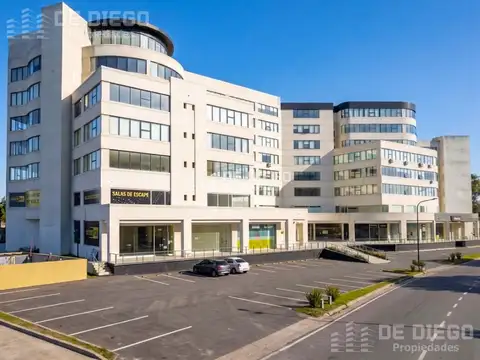 Venta local 400 m2 17 cocheras Estudios de Bahia Grande Nordelta Tigre