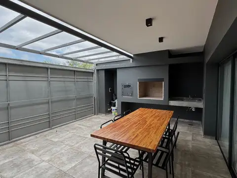 Venta duplex de tres dormitorios a estrenar en barrio cerrado Acquavista Malagueño