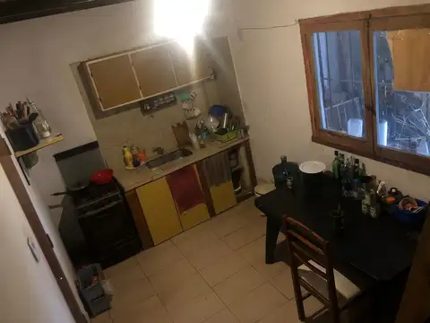 Casa 5 ambientes con 1 baño