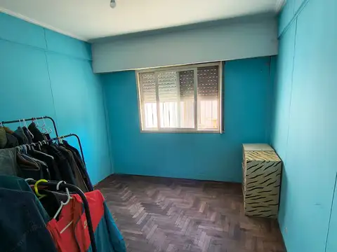 Casa en venta de 3 Ambientes con local adelante de 3x7 en Florencio Varela