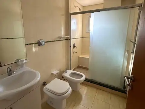 Departamento 4 ambientes con 3 baños