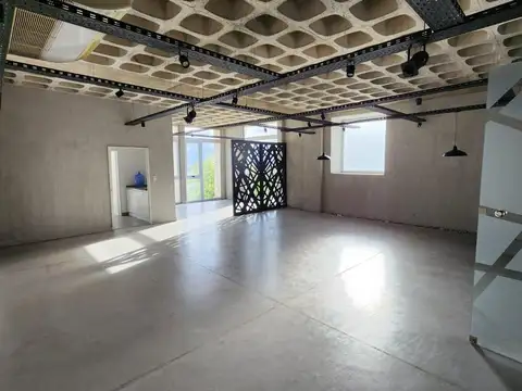 PARQUE EMPRESARIAL AEROPUERTO - MIRALEJOS OFFICE