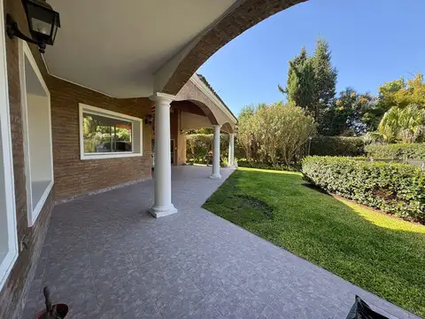 Casa en Alquiler de 4 dormitorios