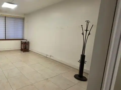 Oficina en Alquiler en Retiro, $ 1.200.000