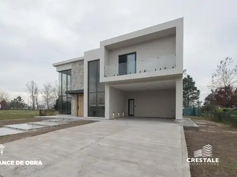 Casa 6 ambientes con 3 baños