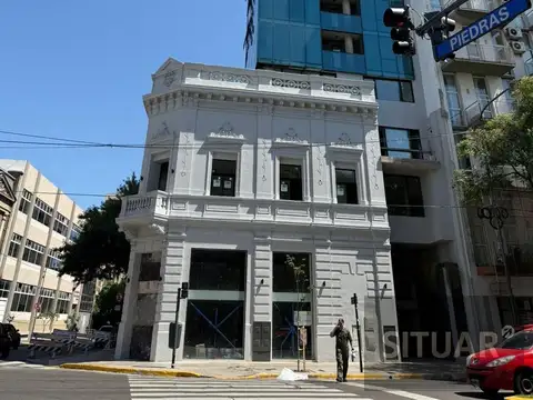 Avenida Caseros 700