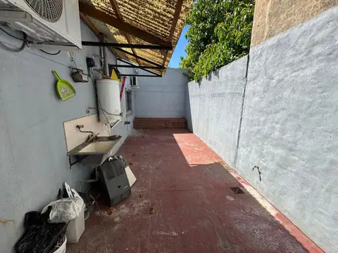Depto Tipo Casa 2 ambientes con 1 baño
