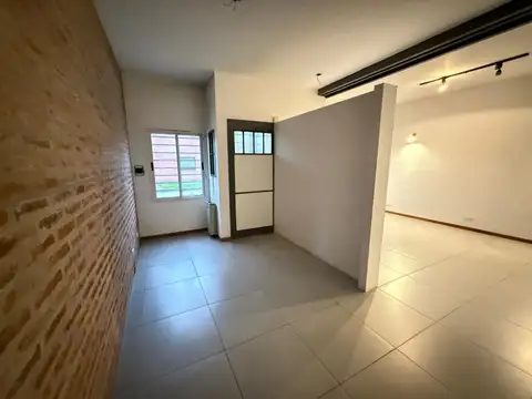 Depto Tipo Casa 2 ambientes con 1 baño