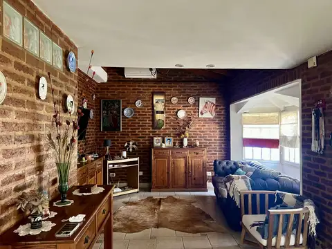 Casa 4 ambientes con 3 baños