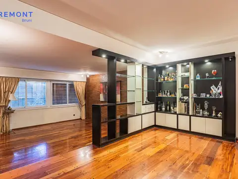 Departamento en Alquiler con 2 cocheras