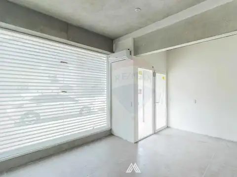 VENTA LOCAL COMERCIAL CON RENTA 6% TRES CRUCES