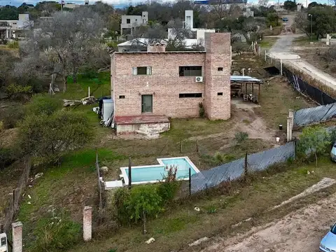 Casa 6 ambientes con 1 baño
