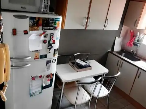 Depto Tipo Casa en Venta en Parque Chacabuco, USD 122.000