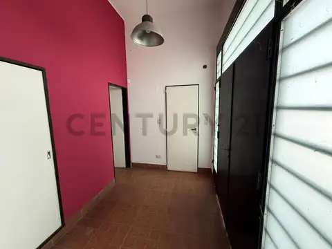Casa 3 Dorm. con Pileta y Parque de 365 m² en Don Torcuato