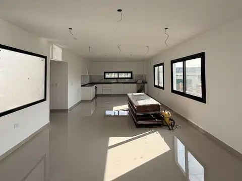 Casa 5 ambientes con 2 baños