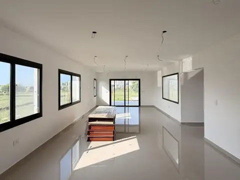 Casa en Venta en Pilar Del Este - Santa Elisa, USD 180.000
