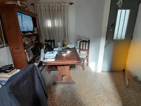 Traful 3400, Piso pb