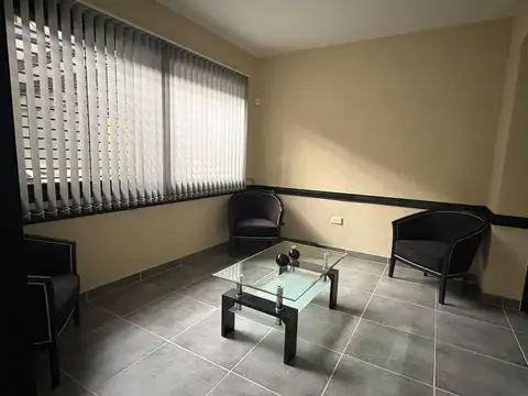 Oficina en Venta al Este