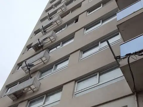 Hermoso Dto de 1 Dormitorio y Medio con Balcon al Frente