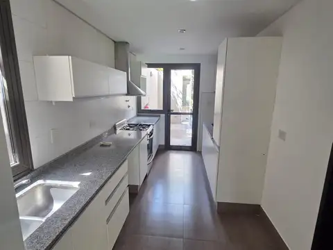 Departamento 5 ambientes con 2 baños