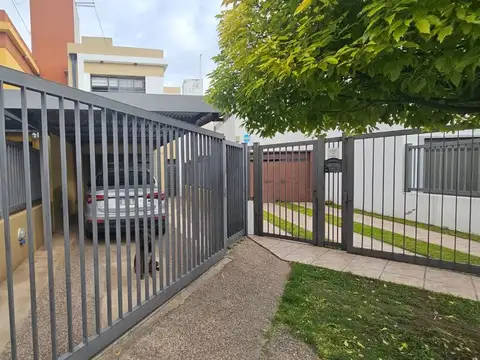 VENTA CASA 3 DORMIT NUEVO POETA LUGONES CORDOBA