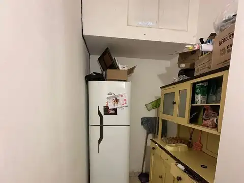 Casa de 2 dormitorios en venta c/ cochera en B° Universitario - Ayacucho 1361