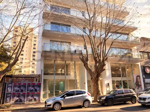 VENTA DE OFICINA CON BALCON EN LA PLATA