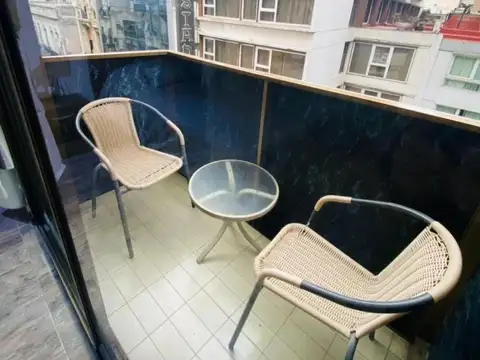 Suipacha 900 , Piso 9