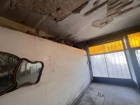 Caseros en Venta Dos Locales + Terreno Propio F: 11081