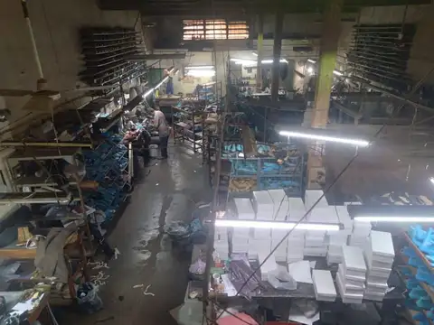 VENTA DEPÓSITO O LOTE EN BOEDO