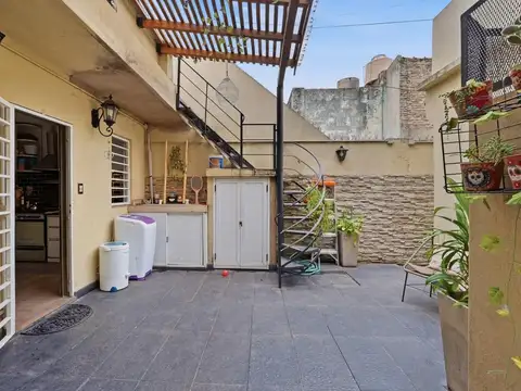 Depto Tipo Casa en Venta al Este