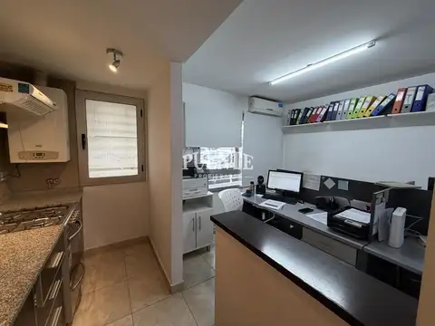 Oficina en Venta con 1 cochera