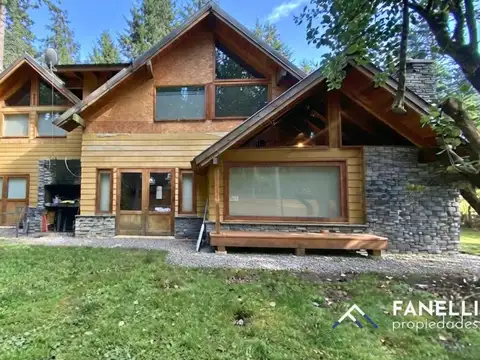 hermosa casa 5 ambientes en barrio Puerto Manzano.(Cód. 164)