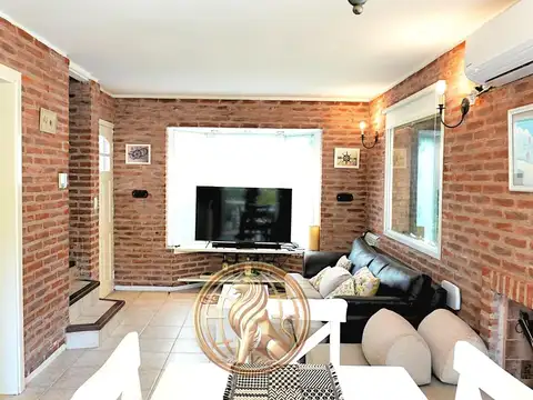 Depto Tipo Casa en Venta con 1 cocheras