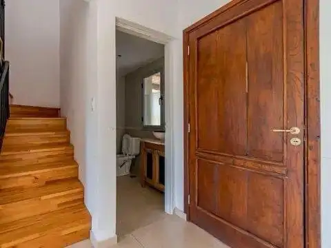 Depto Tipo Casa en Venta con 1 cocheras